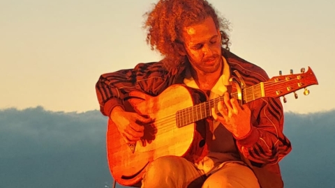 יגל הרוש הופעה ביקב.jpg(3).jpg